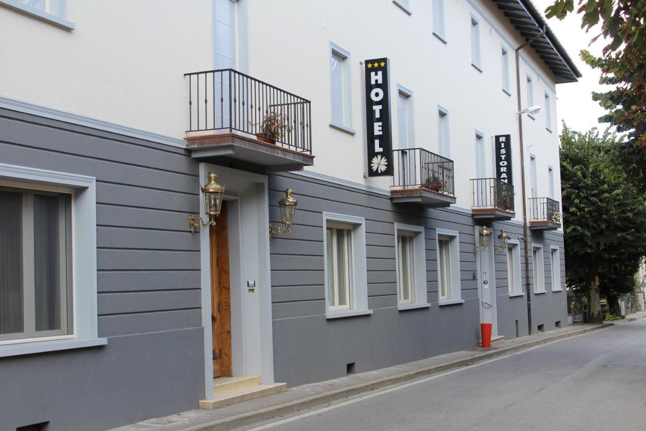 Hotel Margherita Montepiano Exterior photo